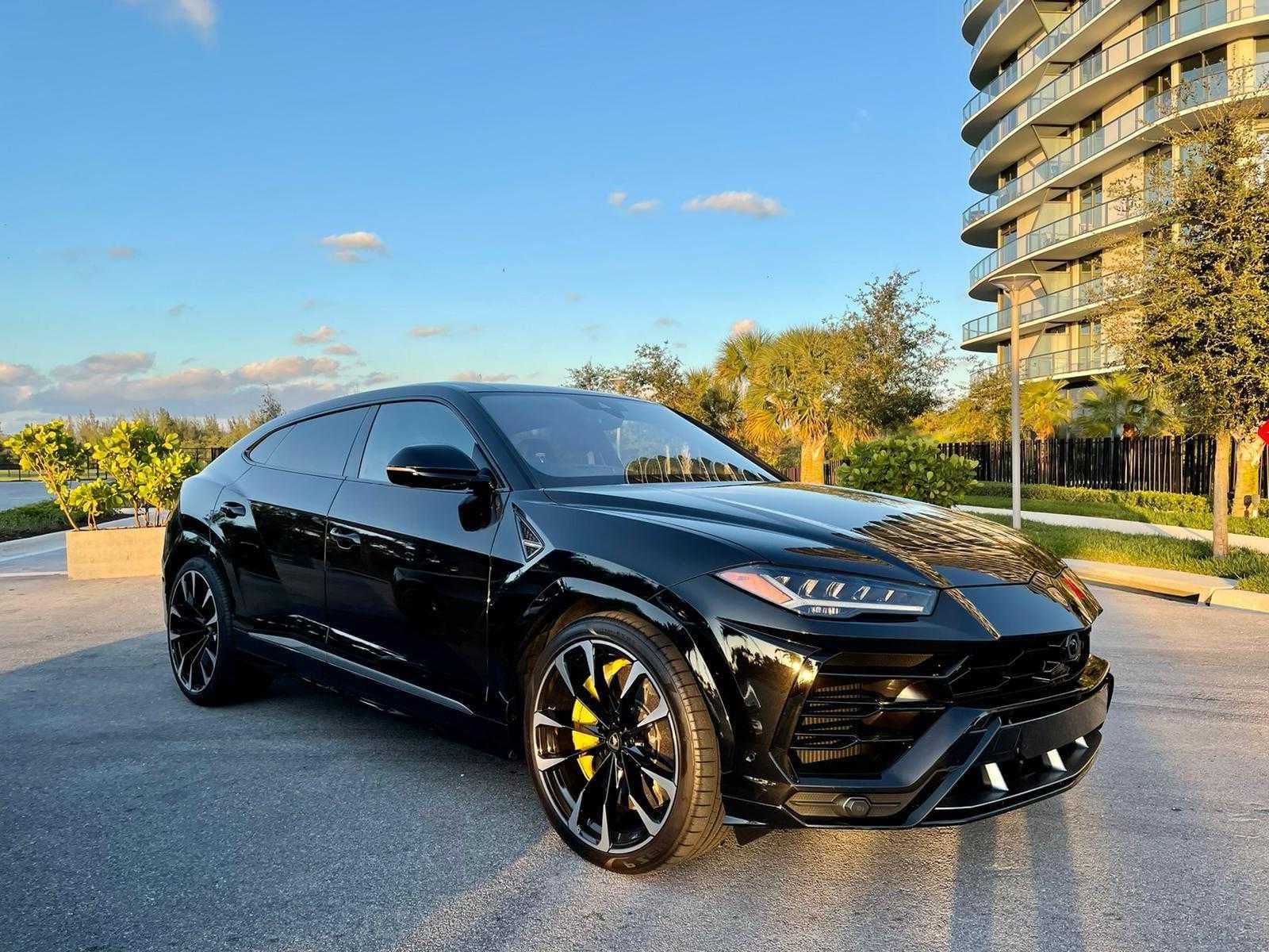 Lamborghini Urus 2021 Black
