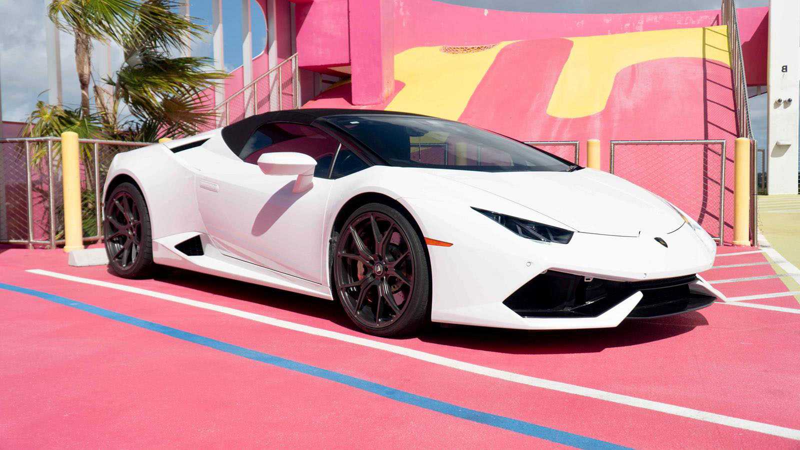 Lamborghini Huracan Spyder White